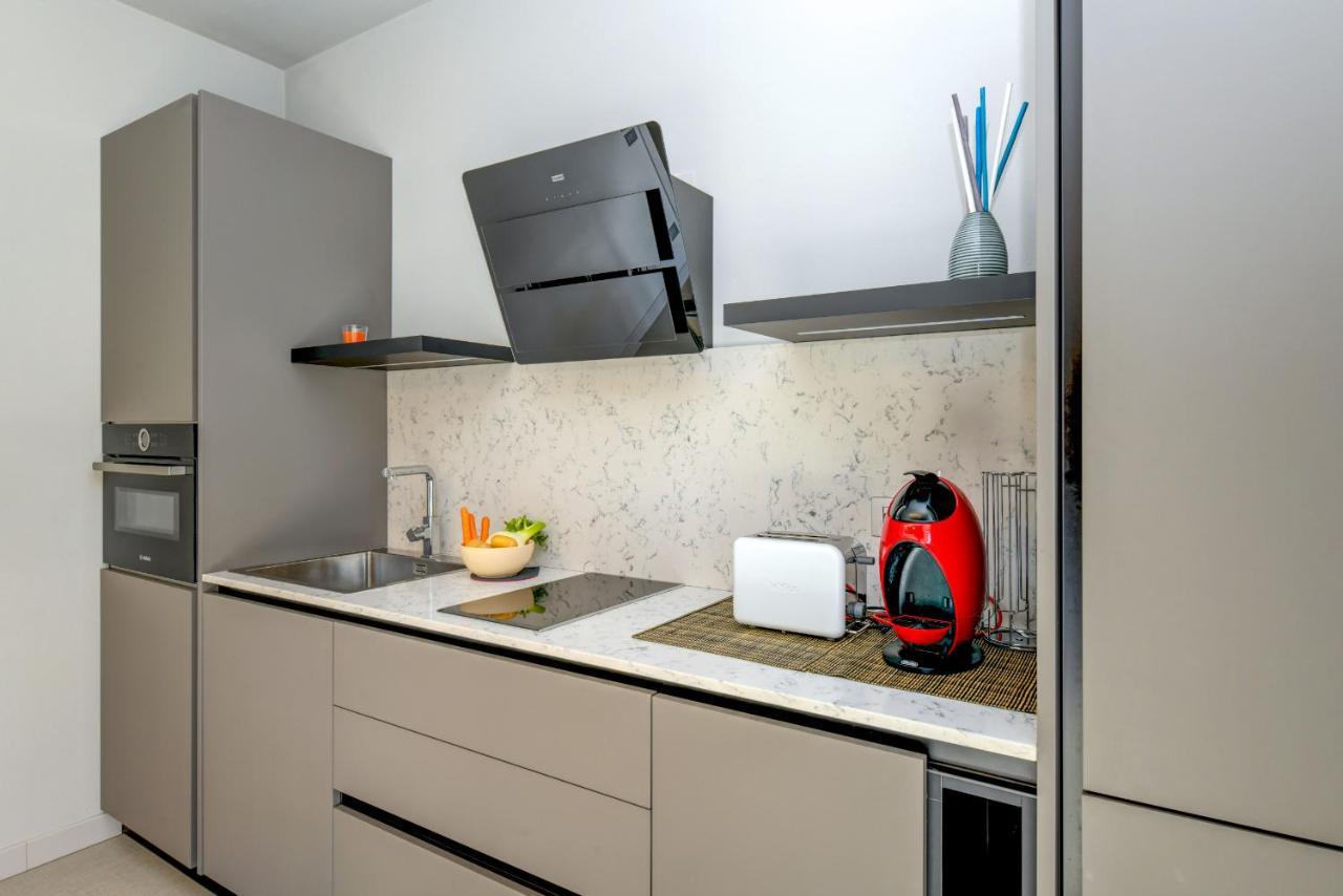 Rio Beach Apartment 代森扎诺-德尔加达 外观 照片