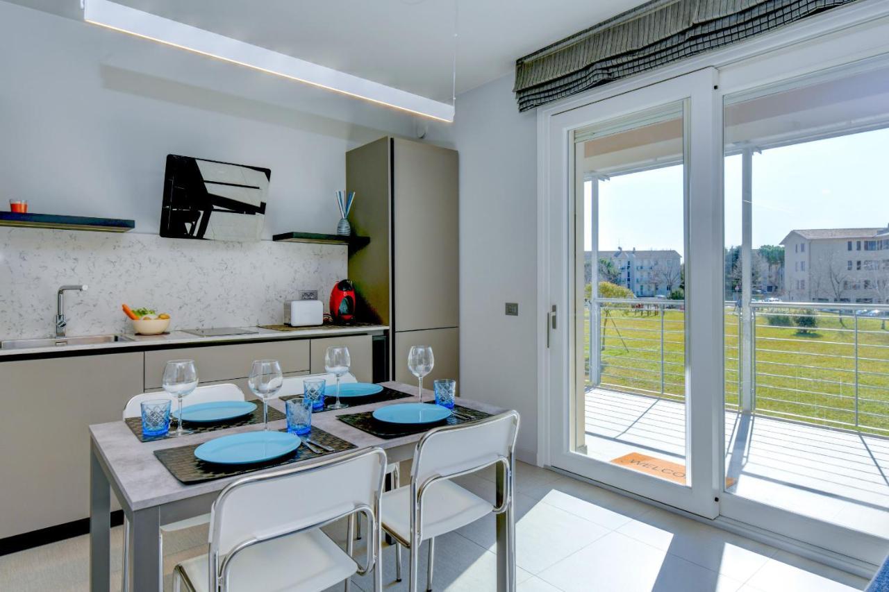 Rio Beach Apartment 代森扎诺-德尔加达 外观 照片